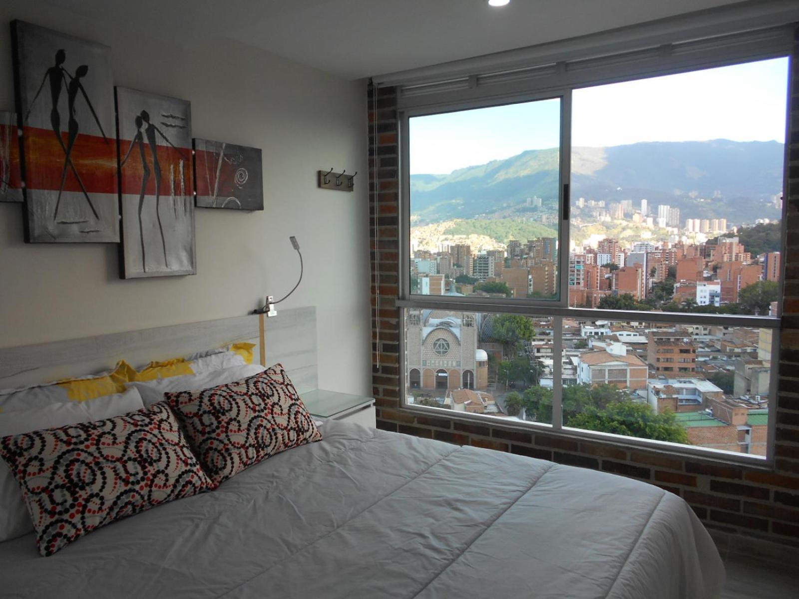 San Peter Suites Μεντεγίν Εξωτερικό φωτογραφία